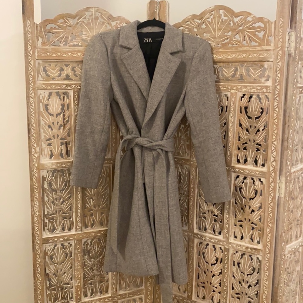 Zara grey peacoat. Size S. Very cute on!